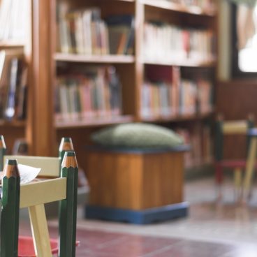 chairs-table-kids-library